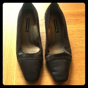 Dark brown Proxy dress heals size 7.5 WW